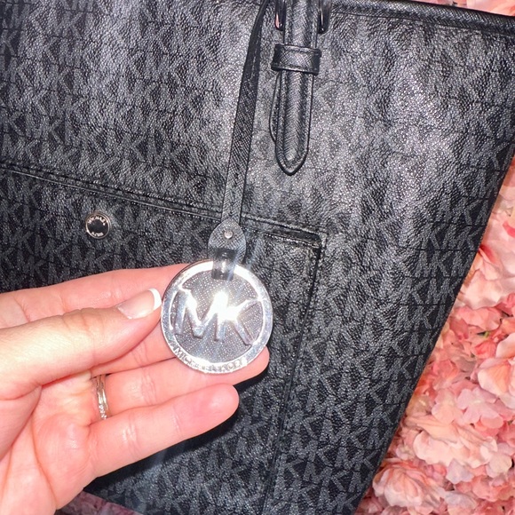 Michael Kors Black Signature MK Pattern Shoulder Bag Tote - Picture 3 of 16